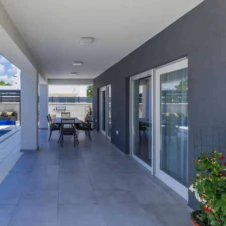 Drago By Interhome 沃德年