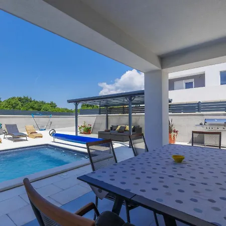 Drago By Interhome * Vodnjan